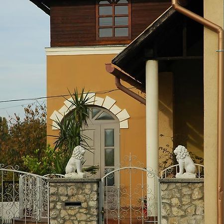 Alom Kucko Apartman Zalaegerszeg Rom bilde