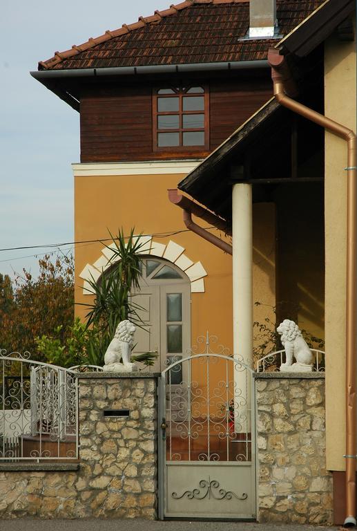 Alom Kucko Apartman Zalaegerszeg Rom bilde